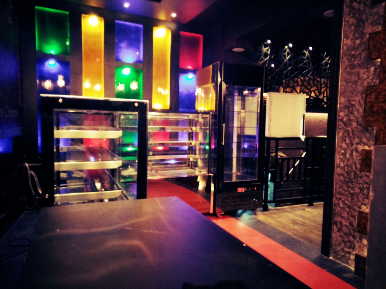 BUILD ARK INTERIORS AND BUILDERS THALASSERY